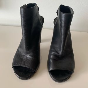 Stuart weitzman shoes